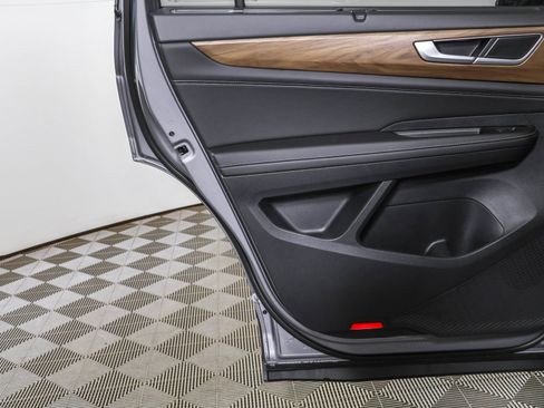 New 2026 Volkswagen Atlas SE image 39