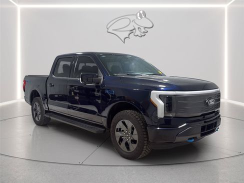Used 2024 Ford F150 Lightning Lariat AWD/4WD image 8