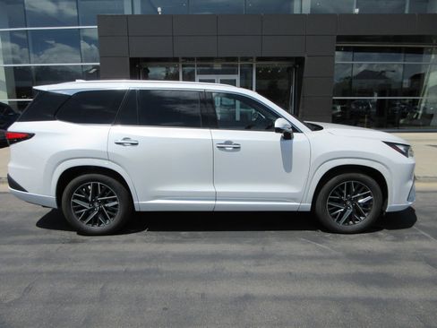 Used 2024 Lexus TX 350 AWD w/ Technology Package image 10