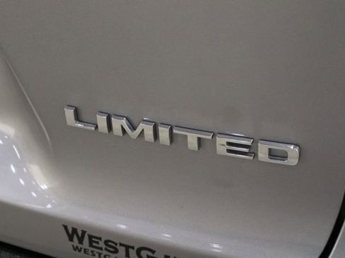 Used 2020 Jeep Cherokee Limited image 39