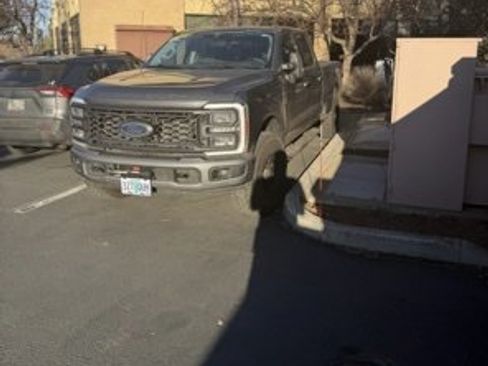 Used 2023 Ford F350 Lariat w/ Lariat Ultimate Package image 3