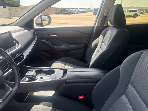 Certified 2025 Nissan Rogue SV FWD image 38