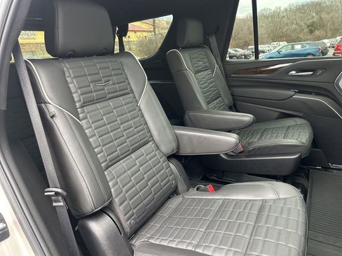 Used 2024 Cadillac Escalade Sport Platinum w/ LPO, ONYX Package image 52