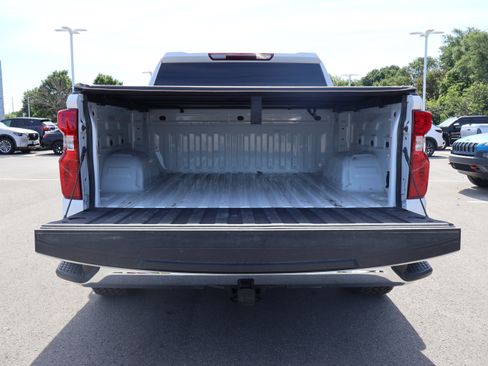 Used 2023 Chevrolet Silverado 1500 LT AWD/4WD image 17