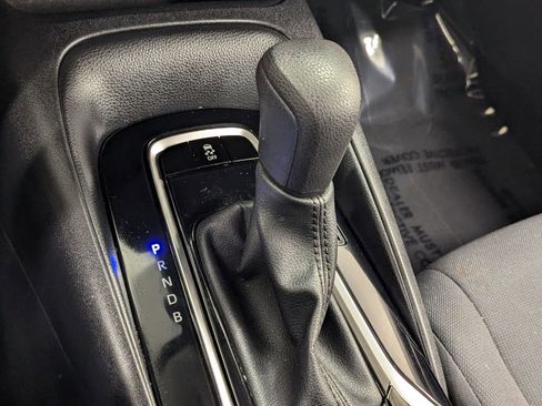 Used 2020 Toyota Corolla LE image 12