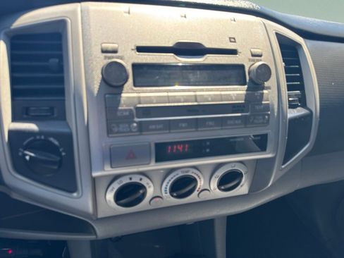 Used 2011 Toyota Tacoma 4x4 Double Cab w/ TRD Sport Pkg w/JBL Audio image 14