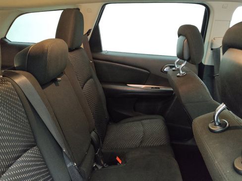 Used 2020 Dodge Journey SE w/ SE Popular Equipment Group image 19