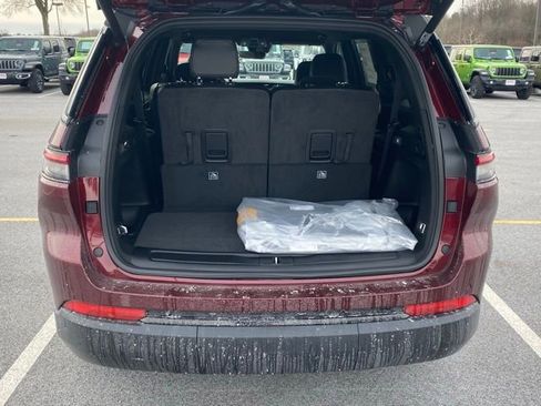 New 2025 Jeep Grand Cherokee L Limited w/ Black Appearance Package AWD/4WD image 7