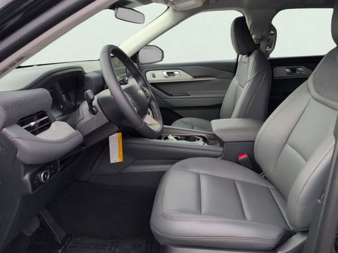 New 2026 Ford Explorer Active w/ Active Comfort Package RWD image 9