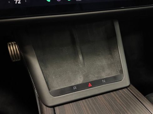 Used 2022 Tesla Model S AWD/4WD image 22