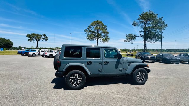 New 2026 Jeep Wrangler Unlimited Sahara w/ Technology Group AWD/4WD image 7