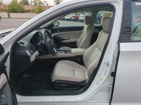 Used 2019 Honda Accord EX image 11