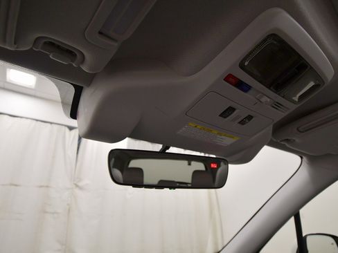 Used 2017 Subaru Forester 2.5i Limited image 29