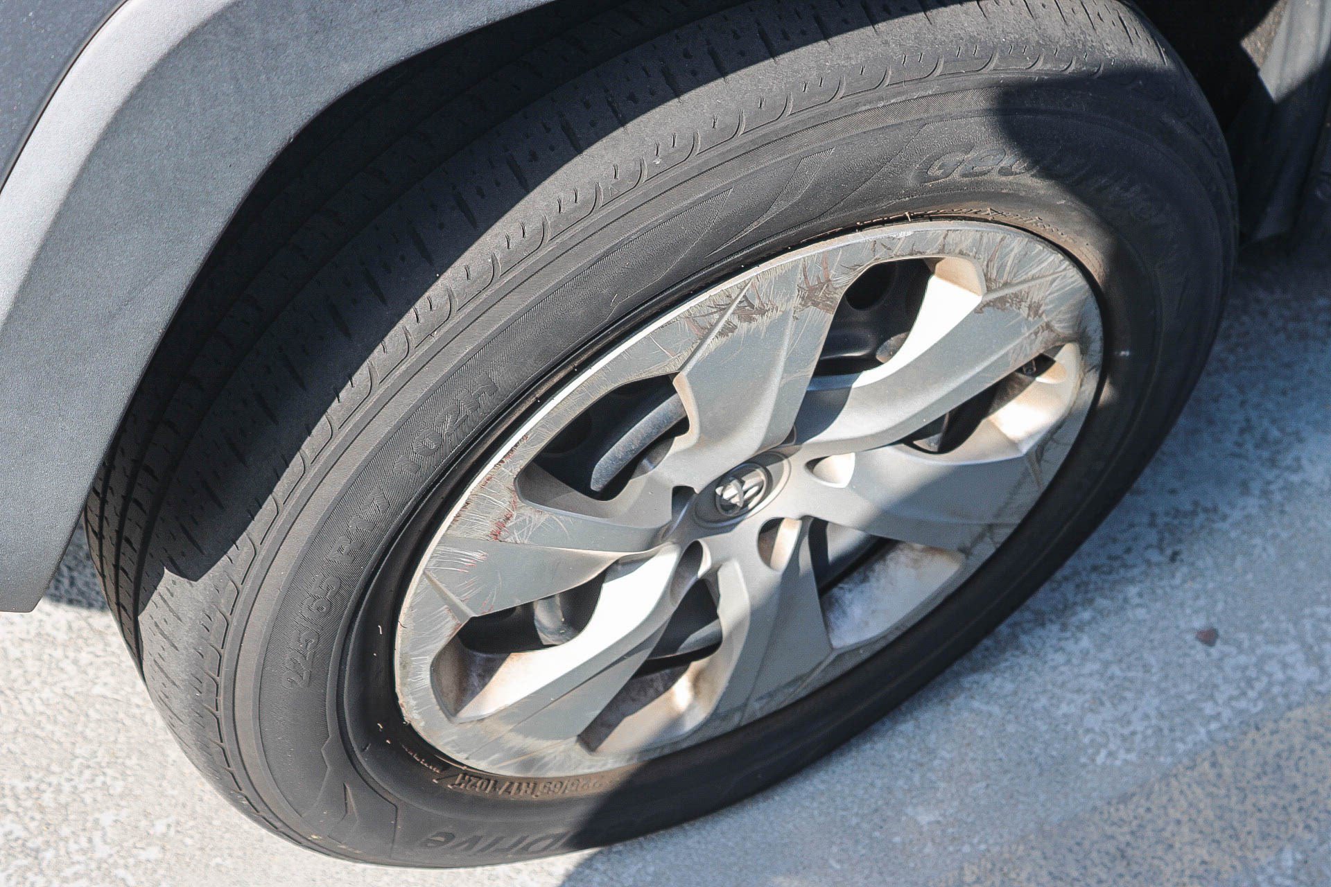 Used 2019 Toyota RAV4 LE w/ Carpet Mat Package FWD image 16