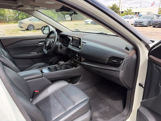 Used 2021 Nissan Rogue SV w/ Premium Package FWD image 11