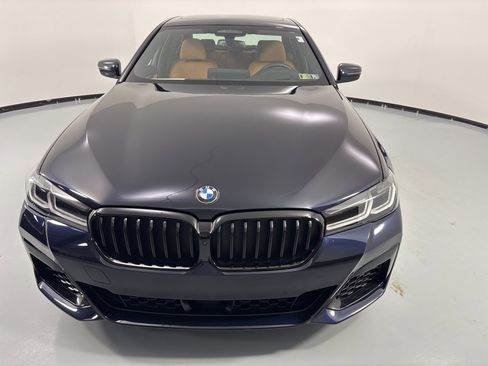 Used 2022 BMW M550i xDrive w/ Executive Package image 2