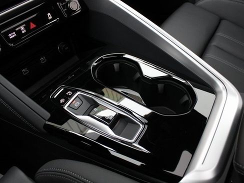 Used 2025 Audi Q5 Prestige image 18