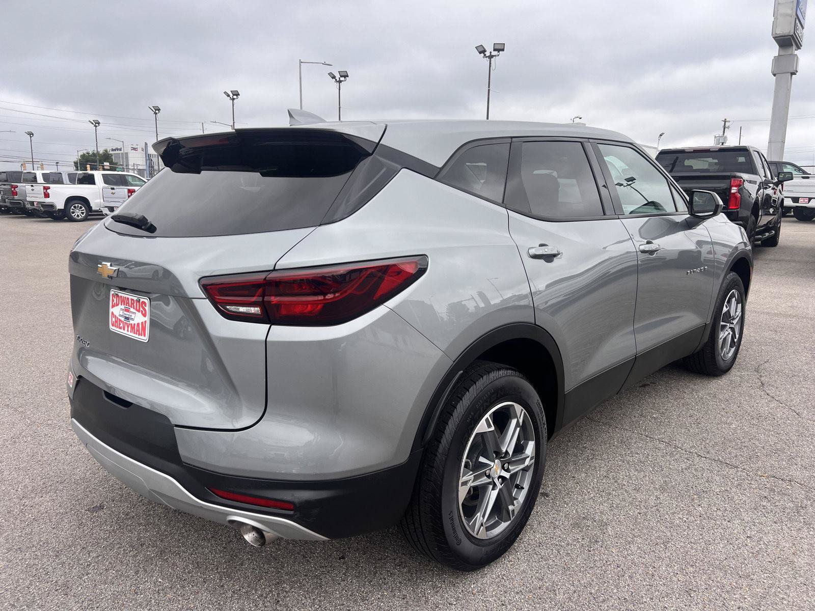 Used 2024 Chevrolet Blazer LT FWD image 34