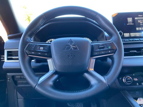 Used 2024 Mitsubishi Outlander SE Black Edition image 65