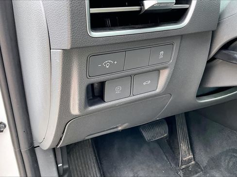 Used 2025 Hyundai Sonata SEL FWD image 32