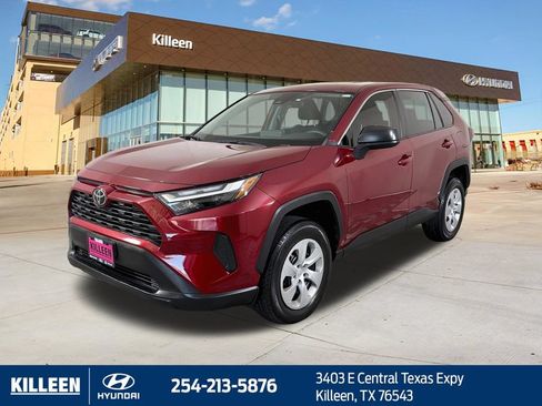 Used 2023 Toyota RAV4 LE FWD image 3