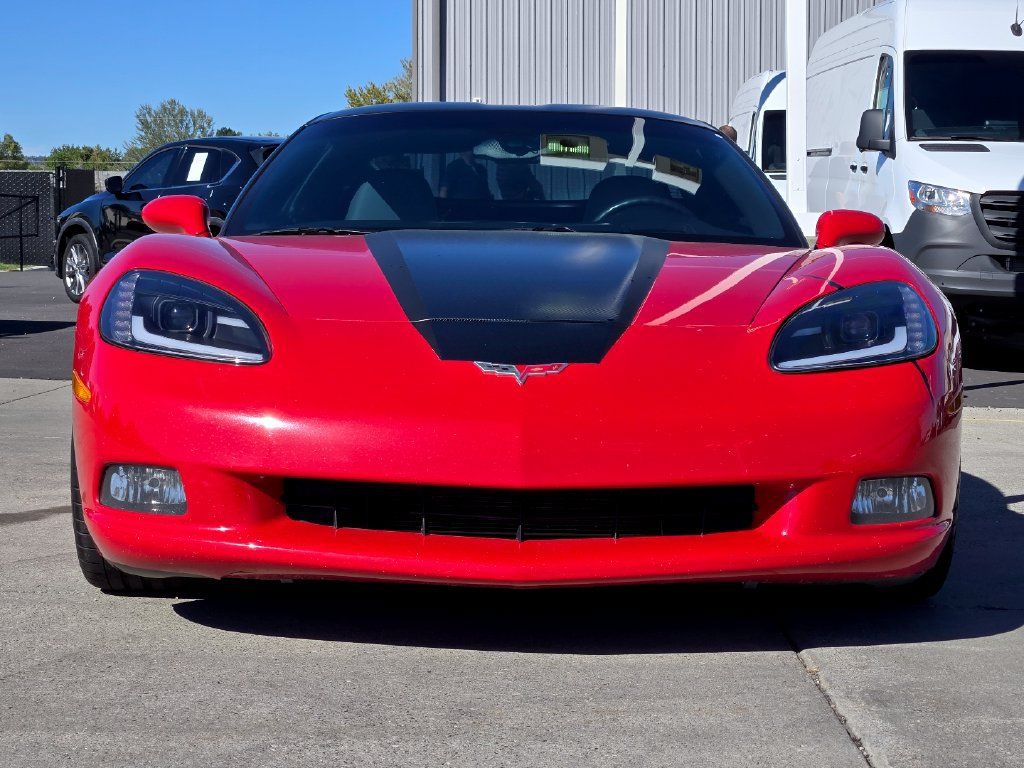 Used 2005 Chevrolet Corvette Coupe w/ Preferred Equipment Group RWD image 38