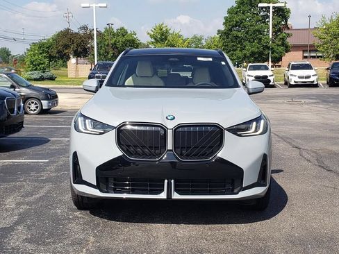 New 2026 BMW X3 xDrive30i w/ Premium Package AWD/4WD image 2