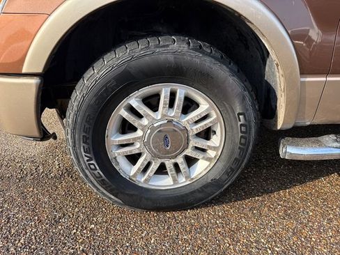Used 2011 Ford F150 Lariat RWD image 15