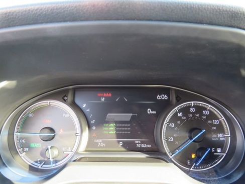 Certified 2023 Toyota Venza Nightshade image 37