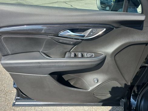 Used 2023 Buick Envision Essence FWD image 23