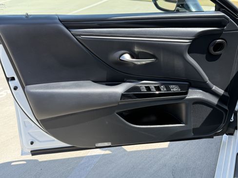 Certified 2024 Lexus ES 350 w/ Accessory Package (Z2) FWD image 16