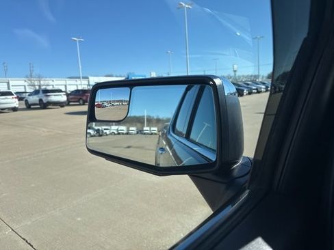 Used 2023 GMC Sierra 1500 SLT image 61