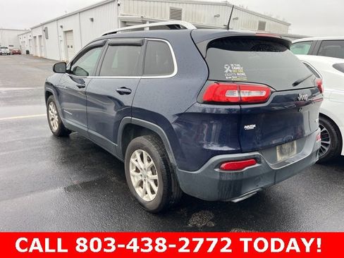 Used 2016 Jeep Cherokee Latitude w/ Comfort/Convenience Group image 3