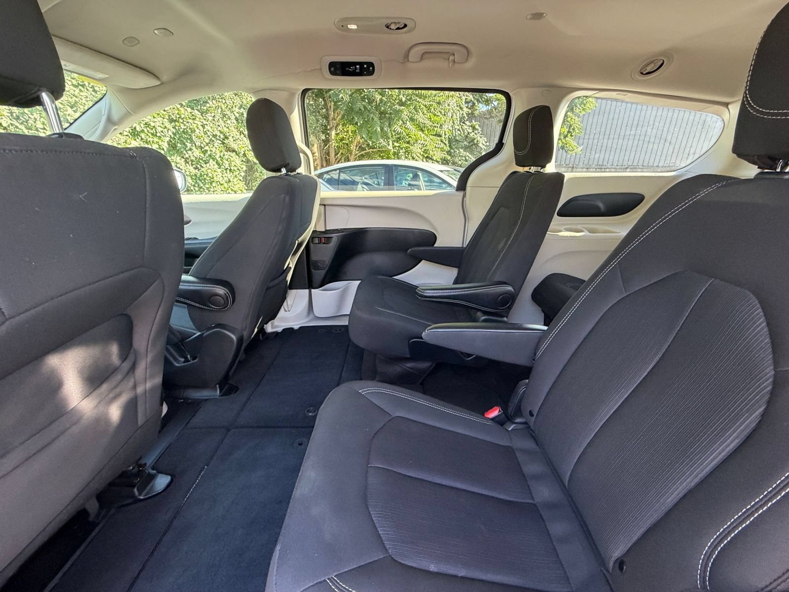 Used 2024 Chrysler Voyager LX FWD image 27