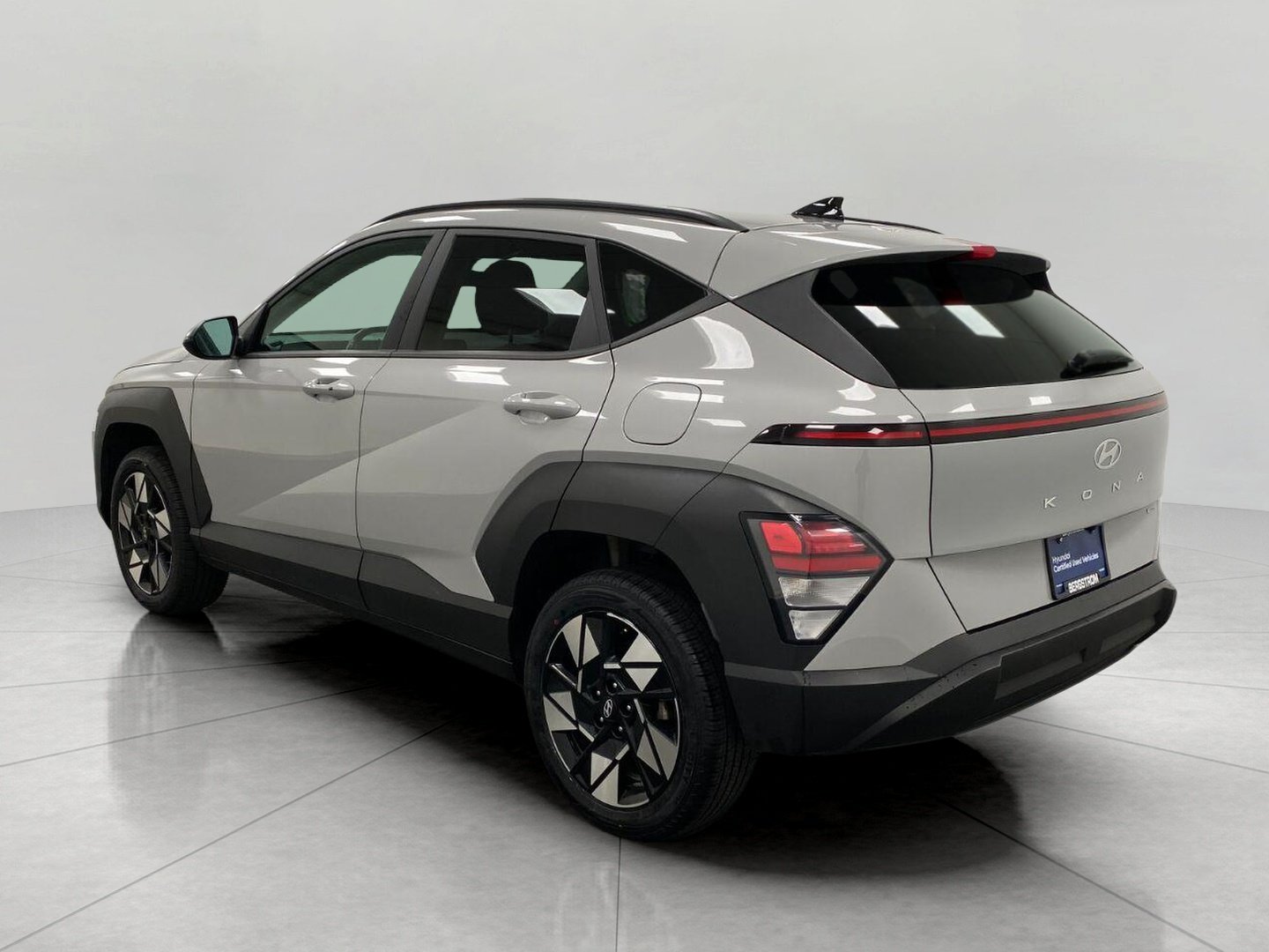 Certified 2024 Hyundai Kona SEL AWD/4WD image 6