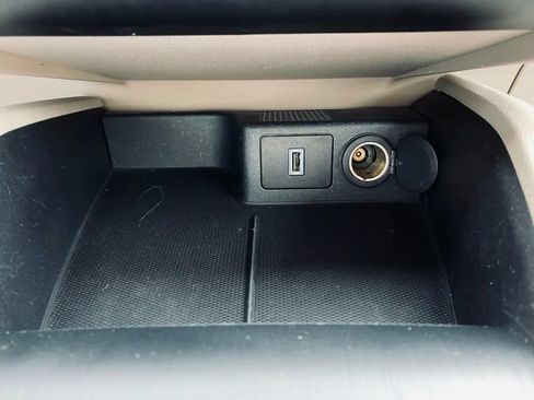 Used 2020 Ford Escape SE AWD/4WD image 25