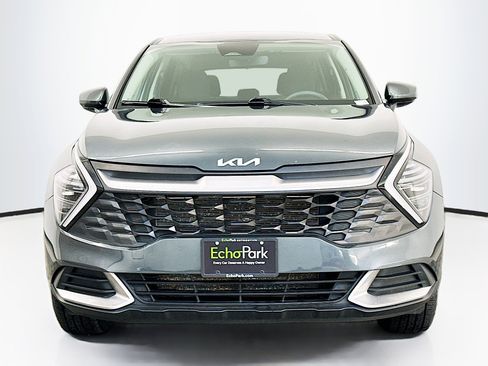 Used 2024 Kia Sportage LX image 2