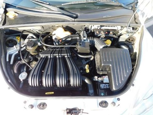 Used 2006 Chrysler PT Cruiser image 16