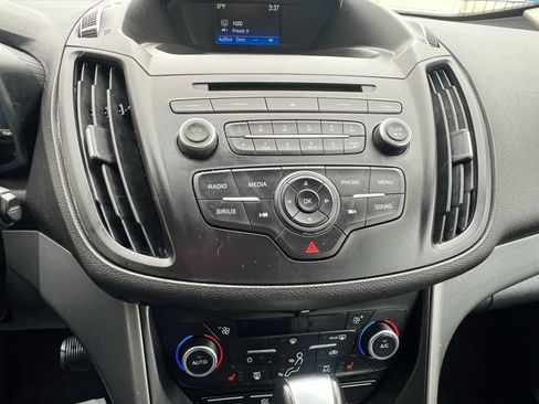Used 2017 Ford C-MAX SE w/ Equipment Group 202A FWD image 18