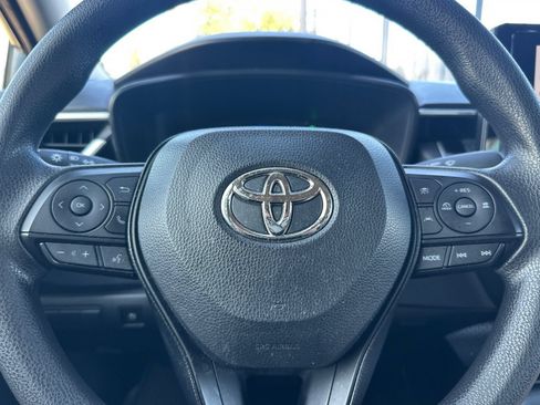 Used 2024 Toyota Corolla LE w/ LE Convenience Package FWD image 33
