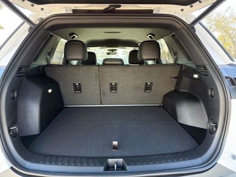 New 2026 Chevrolet Equinox LT w/ Convenience Package II image 11