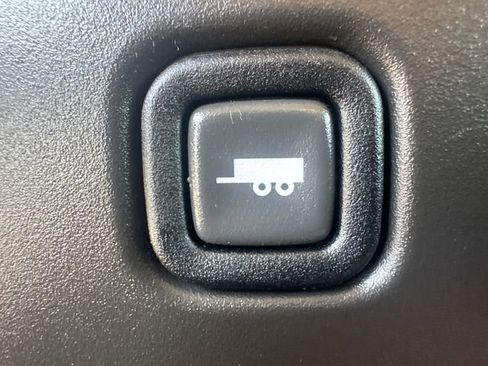 Used 2023 GMC Savana 2500 w/ Driver Convenience Package image 30