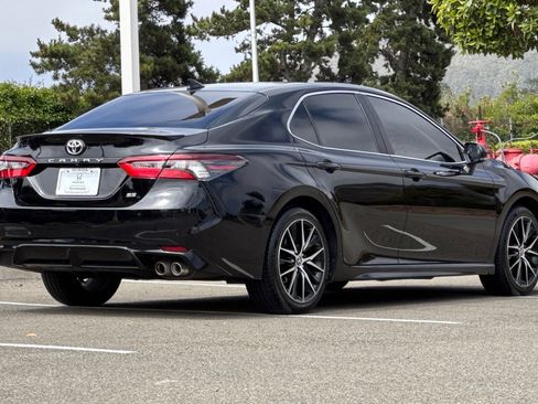 Used 2023 Toyota Camry SE FWD image 8
