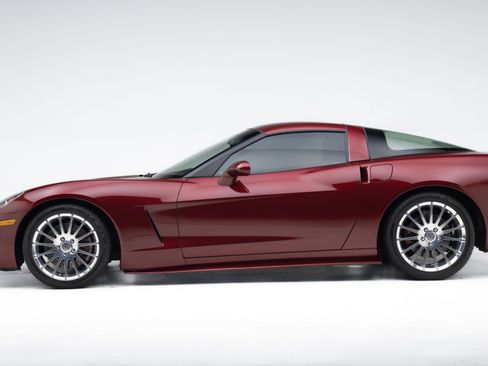 Used 2007 Chevrolet Corvette Coupe w/ Preferred Equipment Group RWD image 15