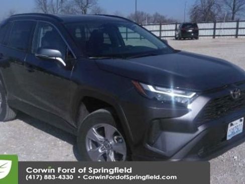 Used 2025 Toyota RAV4 XLE image 8