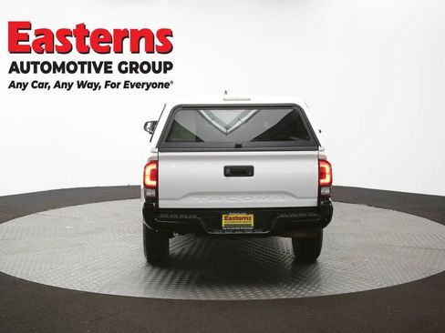 Used 2020 Toyota Tacoma SR image 34