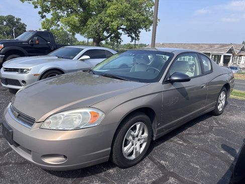 Used 2007 Chevrolet Monte Carlo LS FWD image 1