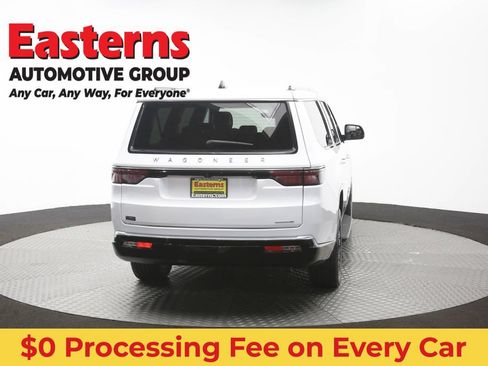 Used 2024 Jeep Wagoneer L Series II RWD image 42