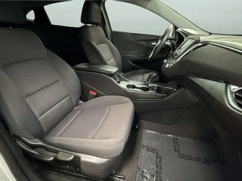 Used 2018 Chevrolet Malibu LT FWD image 21
