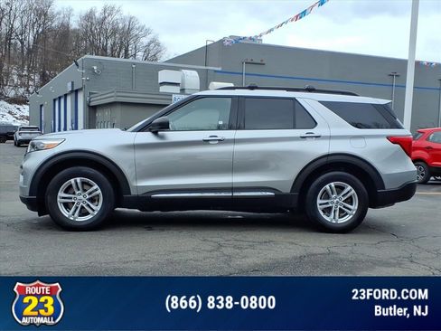 Used 2020 Ford Explorer XLT w/ Equipment Group 202A image 5